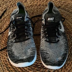 Nike Flyknit size 8.5